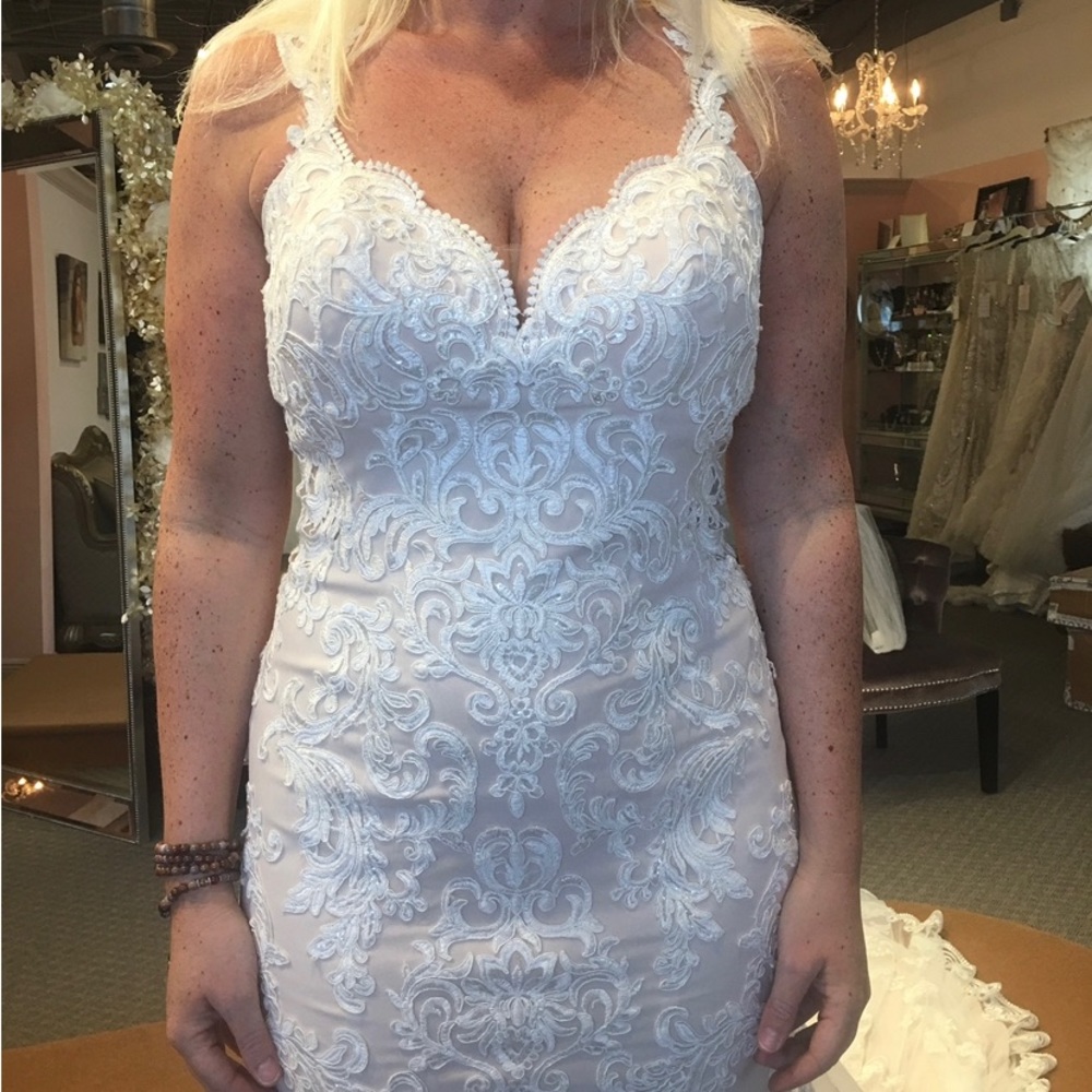 Essence of Australia Wedding Gown style D2205